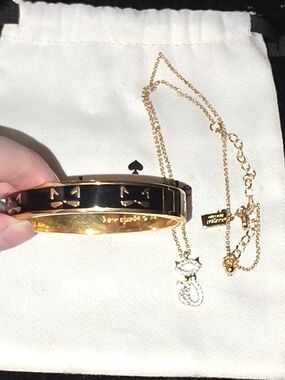 kate spade gold-tone black enamel bangle Cool Cat and necklace set
